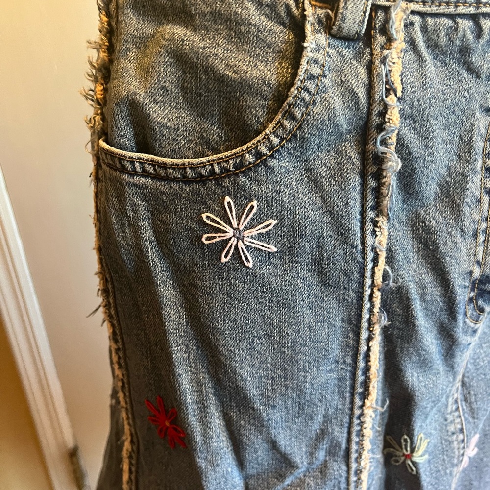 Y2K Vintage DKNY Floral Embroidered Midi Skirt - Picture 3 of 5